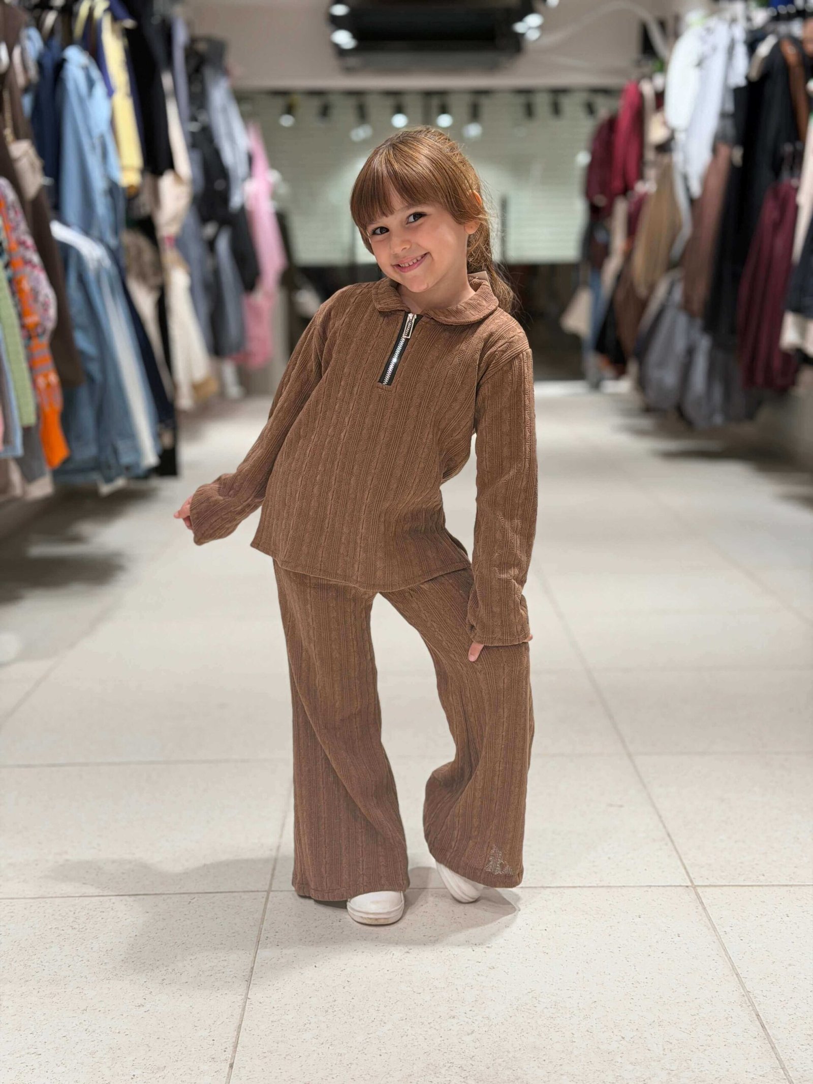 Girls Knitted suit - Image 7