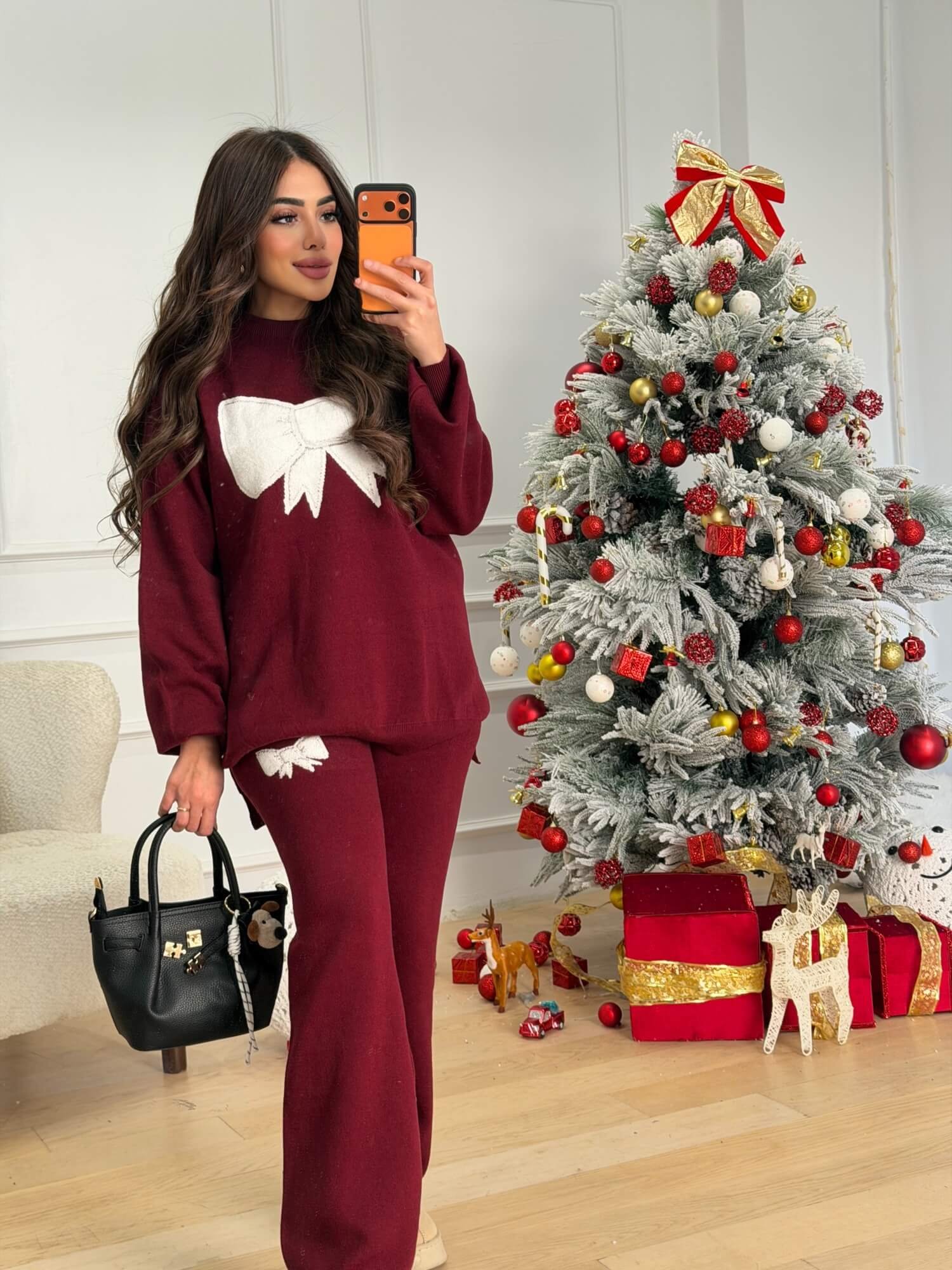 سوت تريكو بتفصيلة فيونكة - الصورة 5