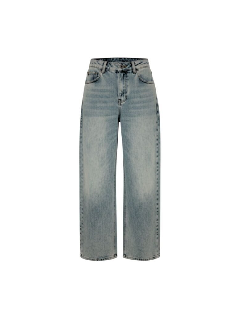 Relaxed Fit Wide-Leg Jeans